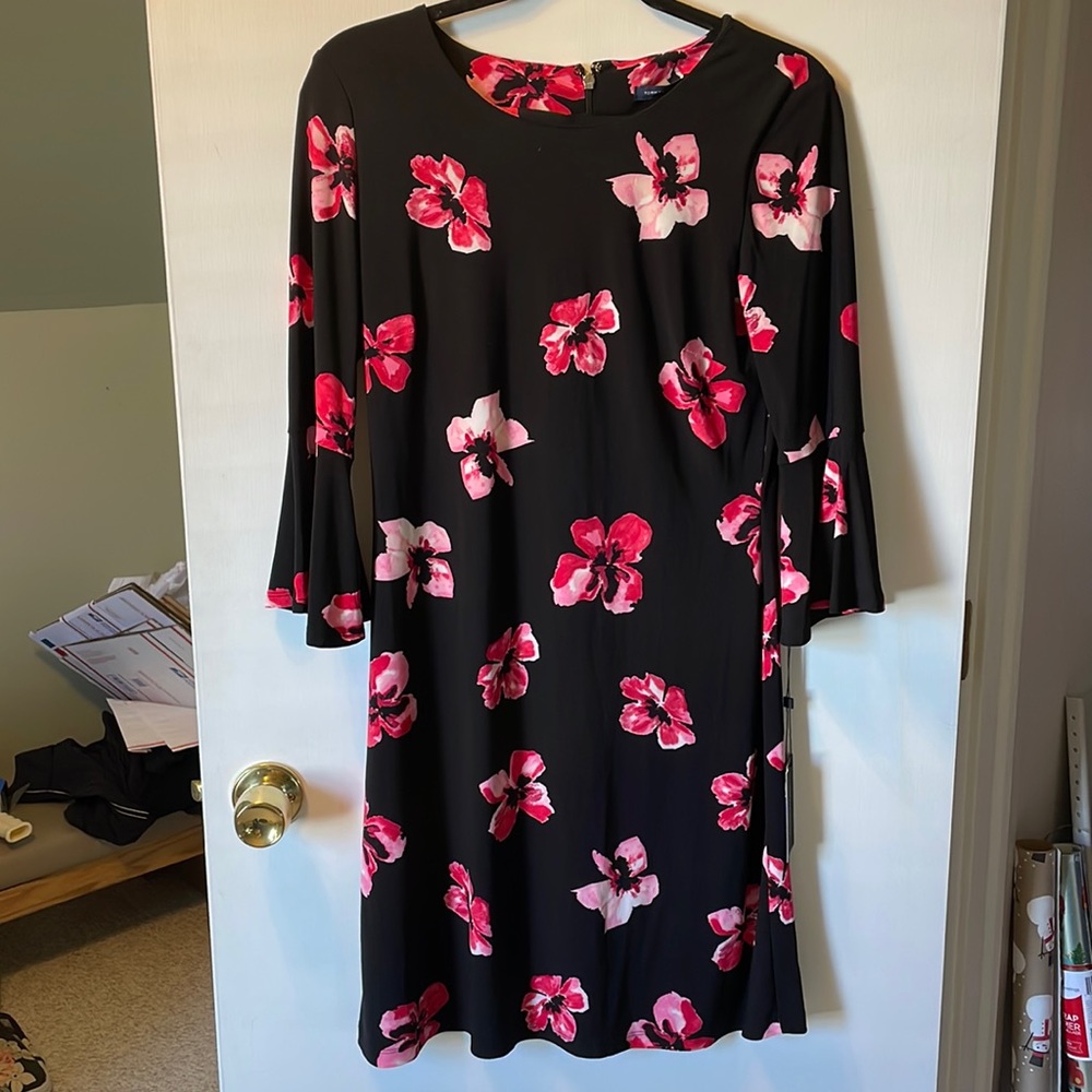 Tommy Hilfiger knee length dress black with pink floral size 6 NWT